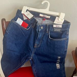NWT!  Men’s Tommy Hilfiger Sz 31 x 30 Brushed Denim Jeans w/Stretch